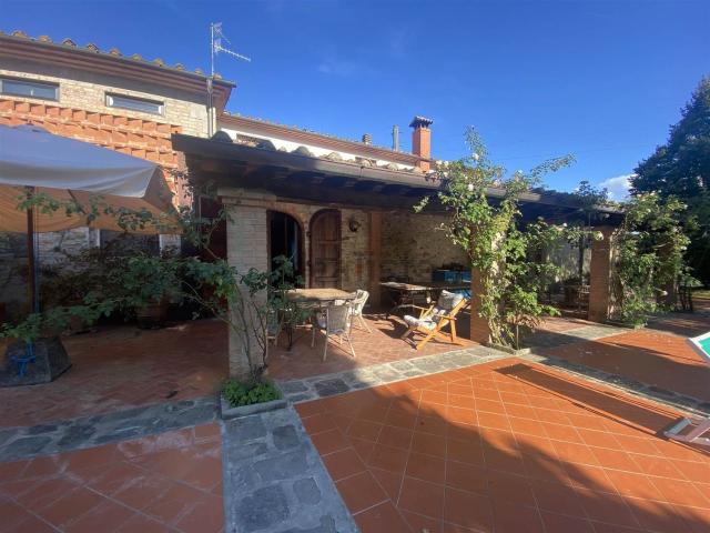 Casa in vendita a Pontelungo, Pistoia