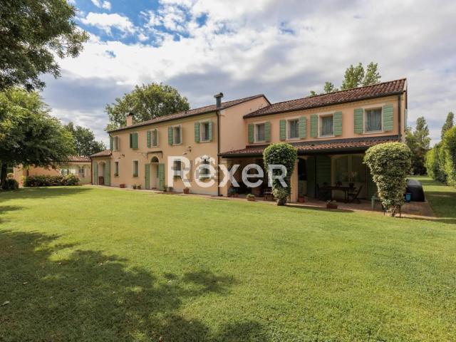Casa in vendita a Ferrara, Reggio Emilia