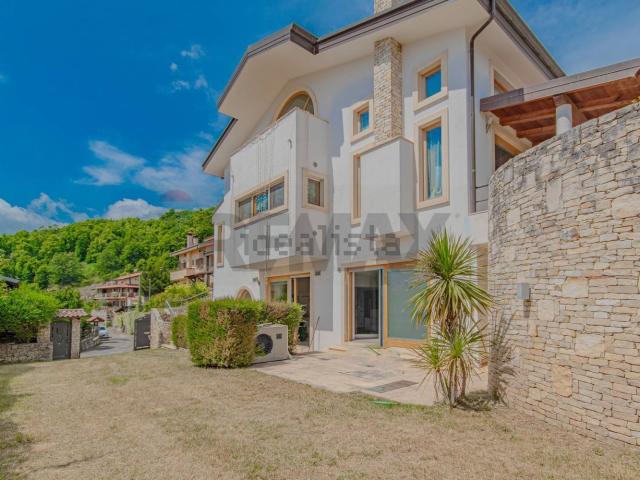 Casa in vendita a Calabria, Cosenza