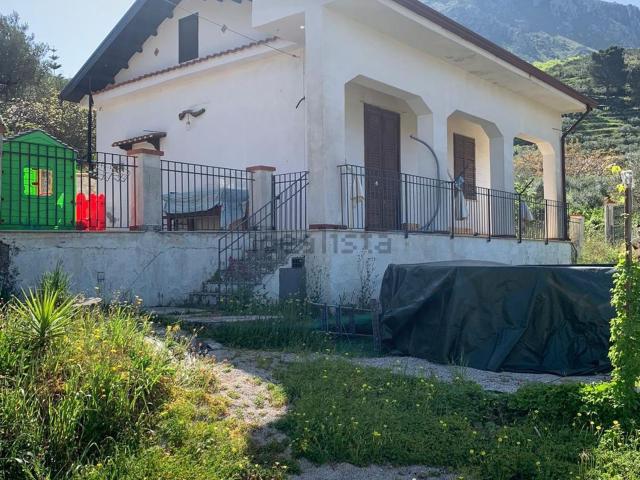 Casa in vendita a Montelepre, Sicilia
