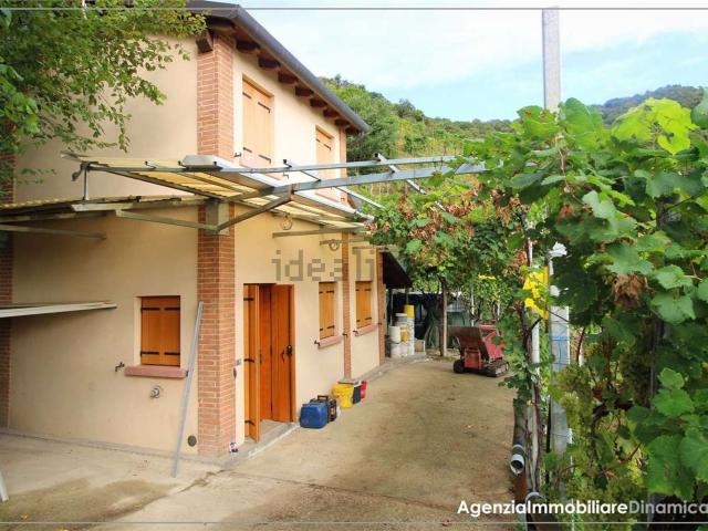 Casa in vendita a Farra Di Soligo, Veneto