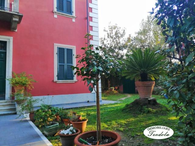 Casa in vendita a Castelnuovo Magra, Liguria