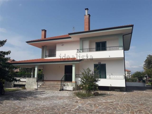 Casa in vendita a Albanella, Campania