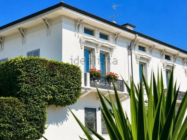 Casa in vendita a Marina di Carrara, Carrara