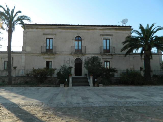 Casa in vendita a Caltagirone, Sicilia