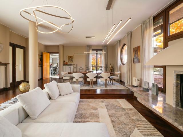 Casa in vendita a Besana In Brianza, Lombardia