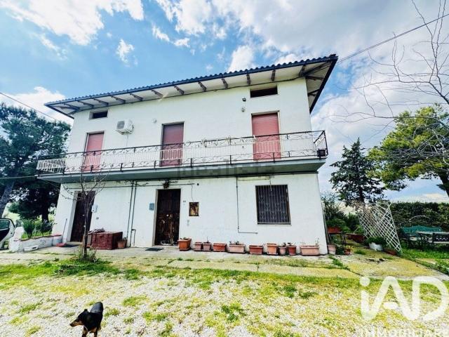Casa in vendita a Case Loretone, Bellante