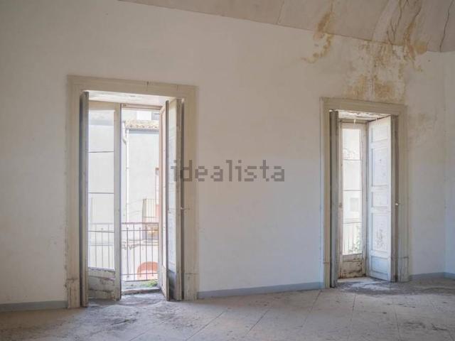 Casa in vendita a Leonforte, Sicilia