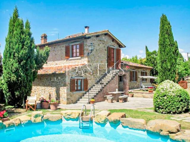 Casa in vendita a Civitella in Val di Chiana, Albergo