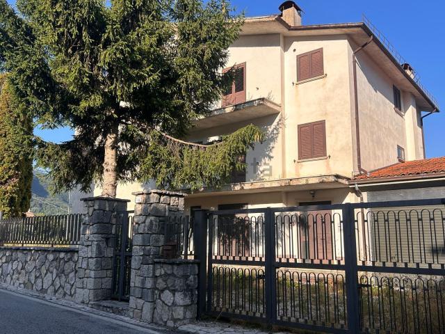 Casa in vendita a Barrea, Abruzzo