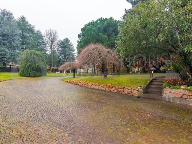 Casa in vendita a Villa, Cassano Magnago