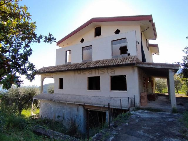 Casa in vendita a Formia, Lazio