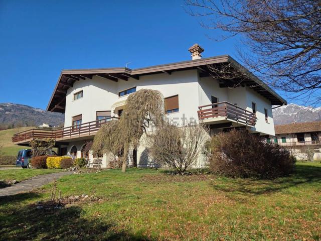 Casa in vendita a Feltre, Veneto