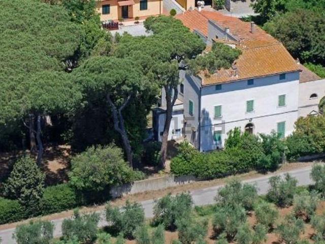 Casa in vendita a Cecina, Toscana