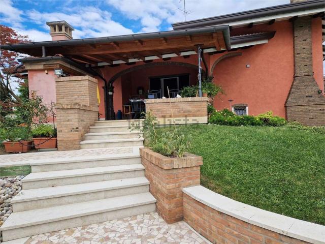 Casa in vendita a Legnaro, Veneto