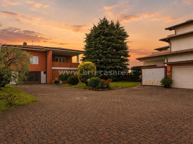 Casa in vendita a Busto Garolfo, Lombardia