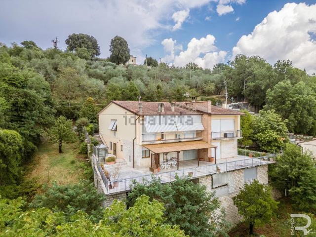 Casa in vendita a Serre di Rapolano, Rapolano Terme
