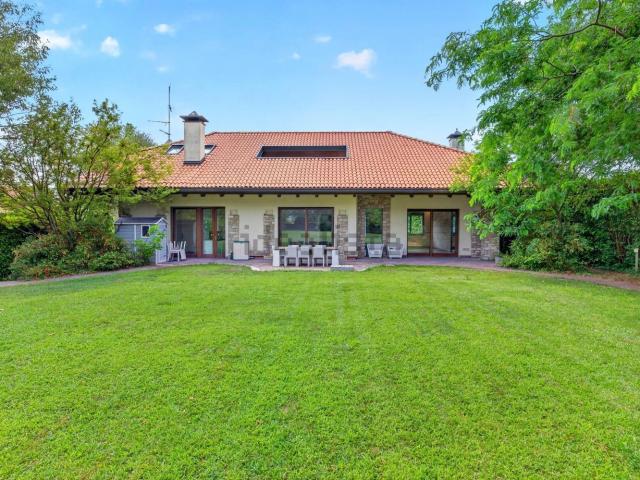 Casa in vendita a Saronno, Lombardia