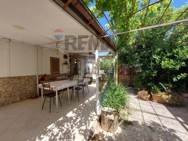 Casa in vendita a Piraineto, Carini