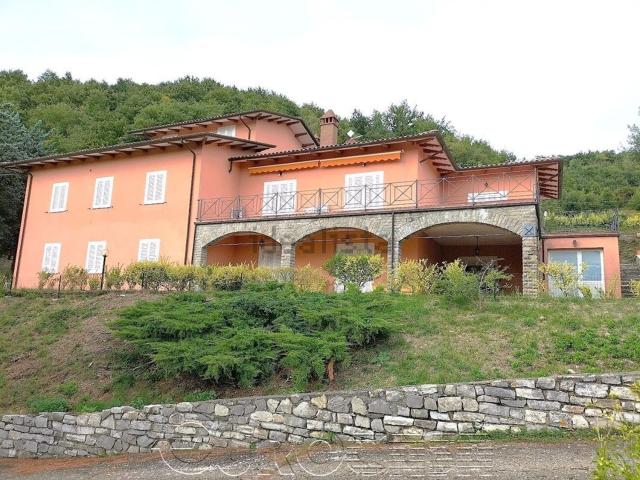Casa in vendita a Cortona, Toscana