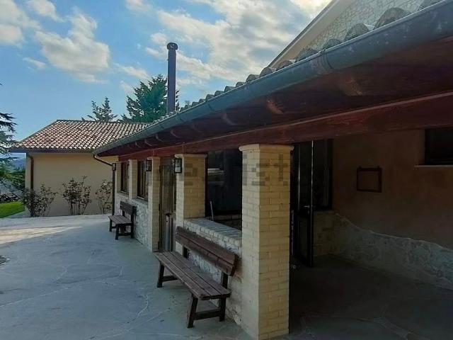 Casa in vendita a Pescosansonesco, Abruzzo