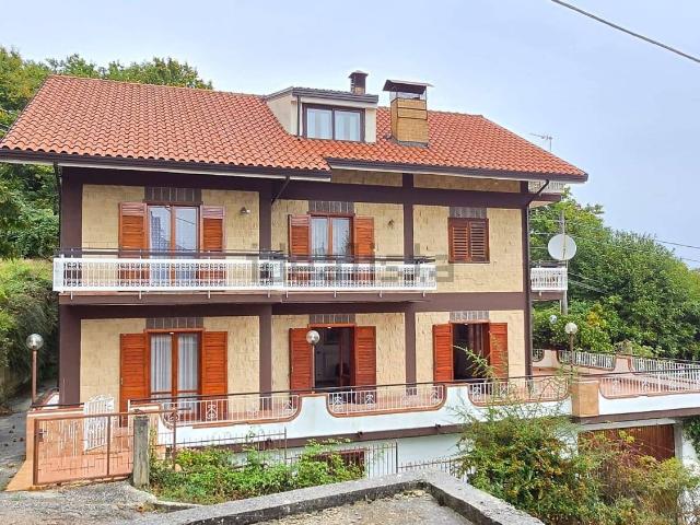 Casa in vendita a Ospedaletto D'alpinolo, Campania