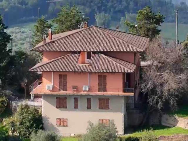Casa in vendita a Collazzone, Umbria