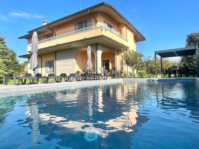 Casa in vendita a Cassano D'adda, Lombardia