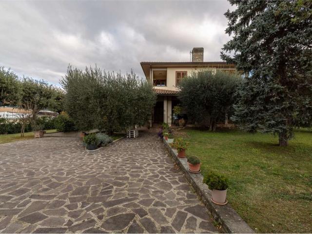 Casa in vendita a Assisi, Umbria