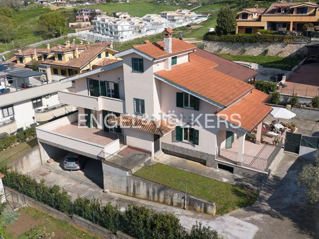 Casa in vendita a Guidonia Montecelio, Roma Capitale