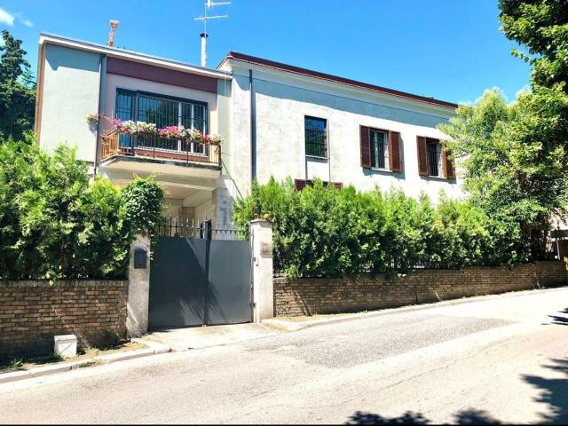Casa in vendita a Giulianova, Abruzzo