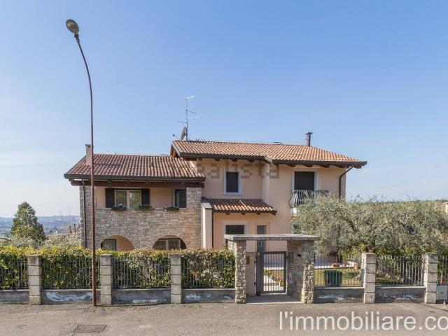 Casa in vendita a Corrubbio di Negarine, San Pietro In Cariano