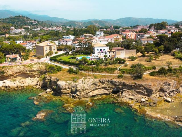 Casa in vendita a Castellabate, Campania