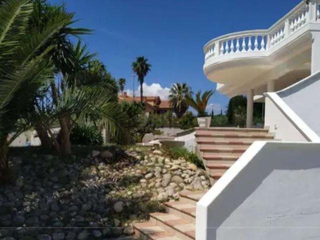 Casa in vendita a Città Sant'angelo, Abruzzo