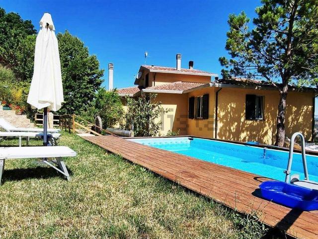 Casa in vendita a Marche, Macerata