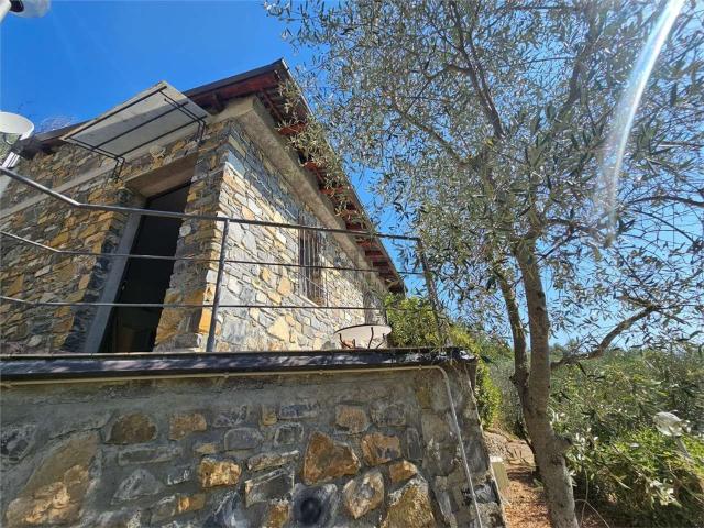 Casa in vendita a Imperia, Liguria
