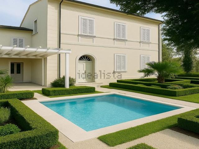 Casa in vendita a Camaiore, Toscana