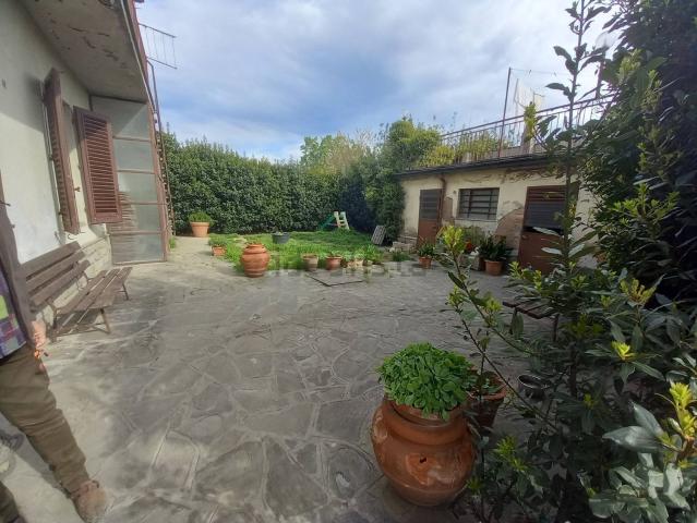 Casa in vendita a Montemurlo, Toscana