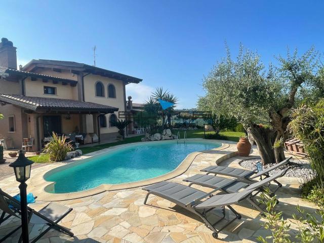 Casa in vendita a Valle Carbone, Spoltore
