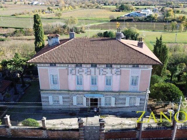 Casa in vendita a Lucinico / Ločnik / Luzinìs, Gorizia