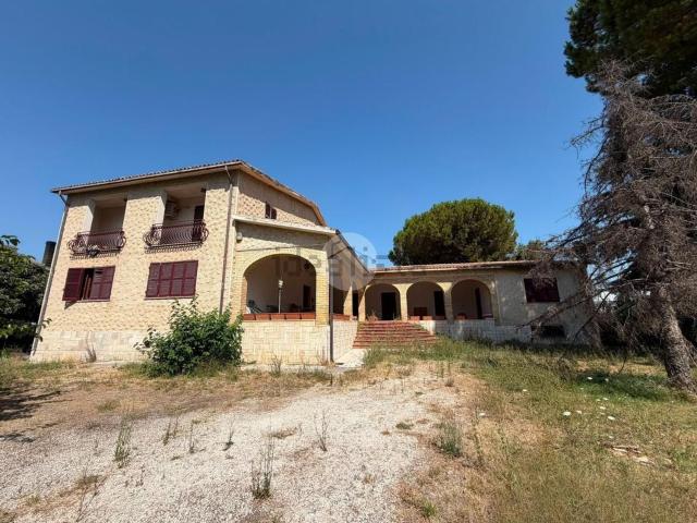 Casa in vendita a Manoppello, Abruzzo