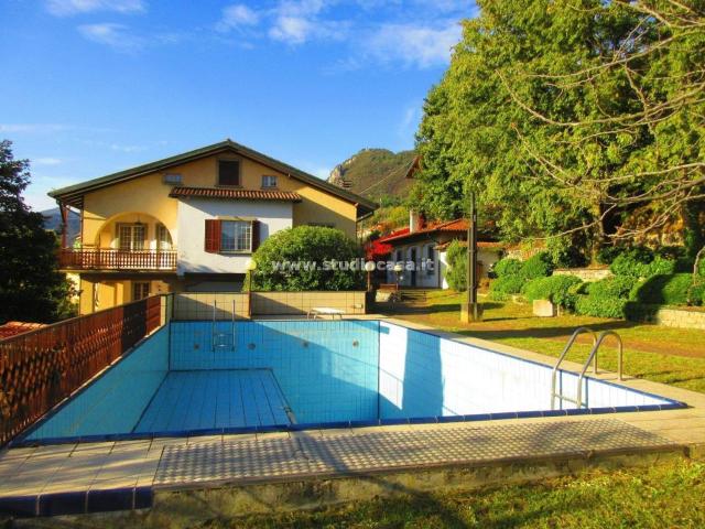 Casa in vendita a Carassone, Lovere