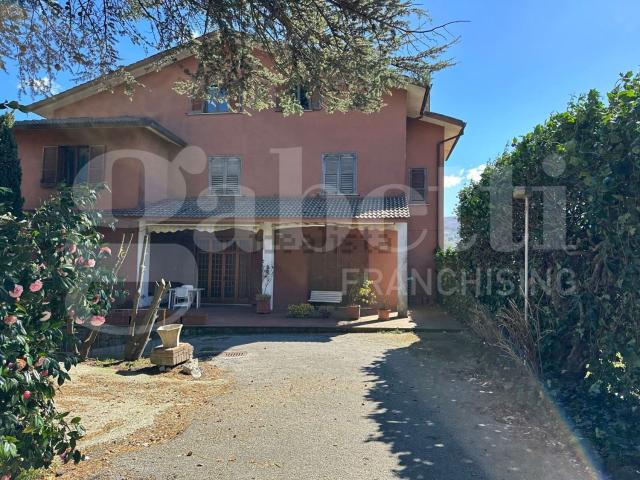 Casa in vendita a Avellino, Campania