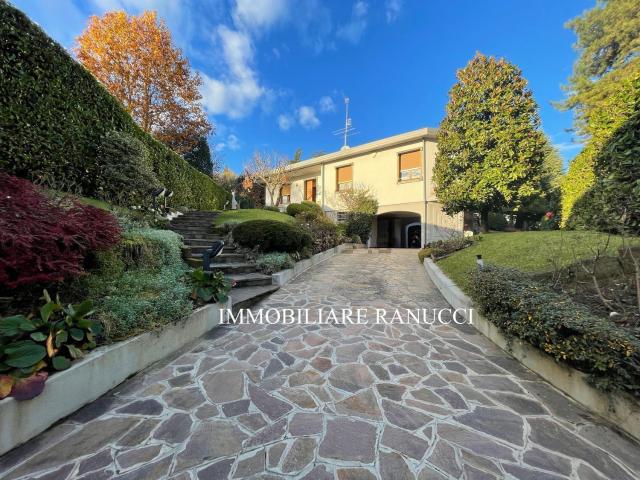 Casa in vendita a Loreto, Bergamo