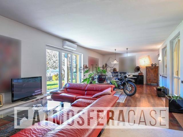 Casa in vendita a Comunità Montana della Valle Brembana, Zogno