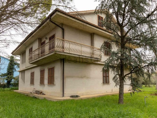 Casa in vendita a Marche, Macerata
