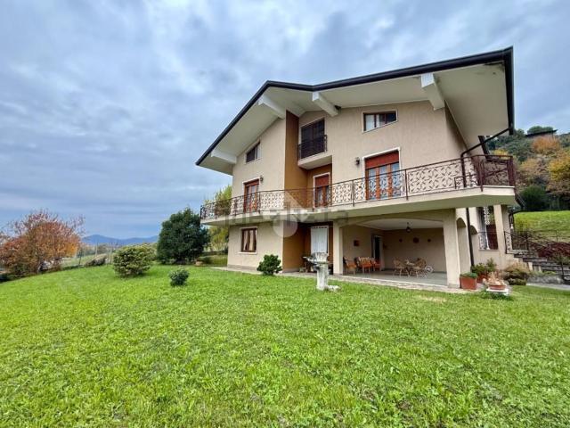 Casa in vendita a Carobbio Degli Angeli, Lombardia