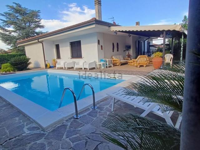 Casa in vendita a Potenza Picena, Macerata