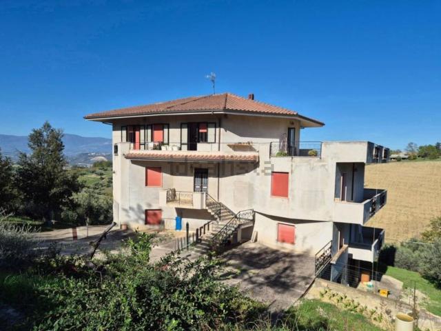 Casa in vendita a Bucchianico, Abruzzo
