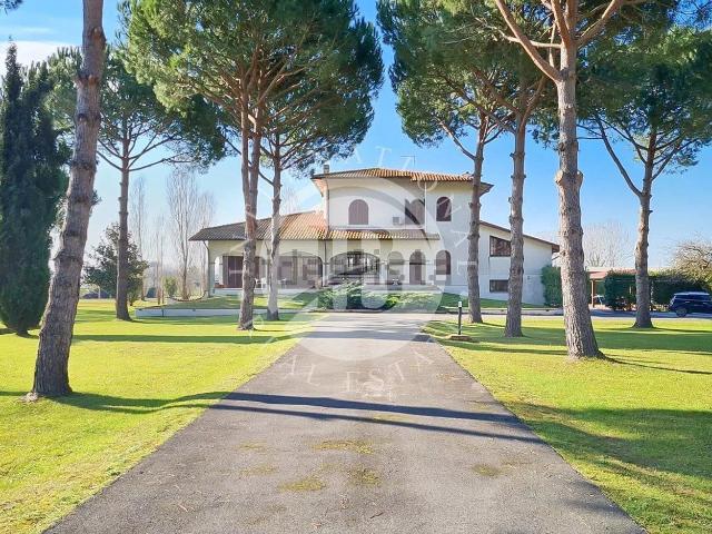 Casa in vendita a Tonfano, Toscana